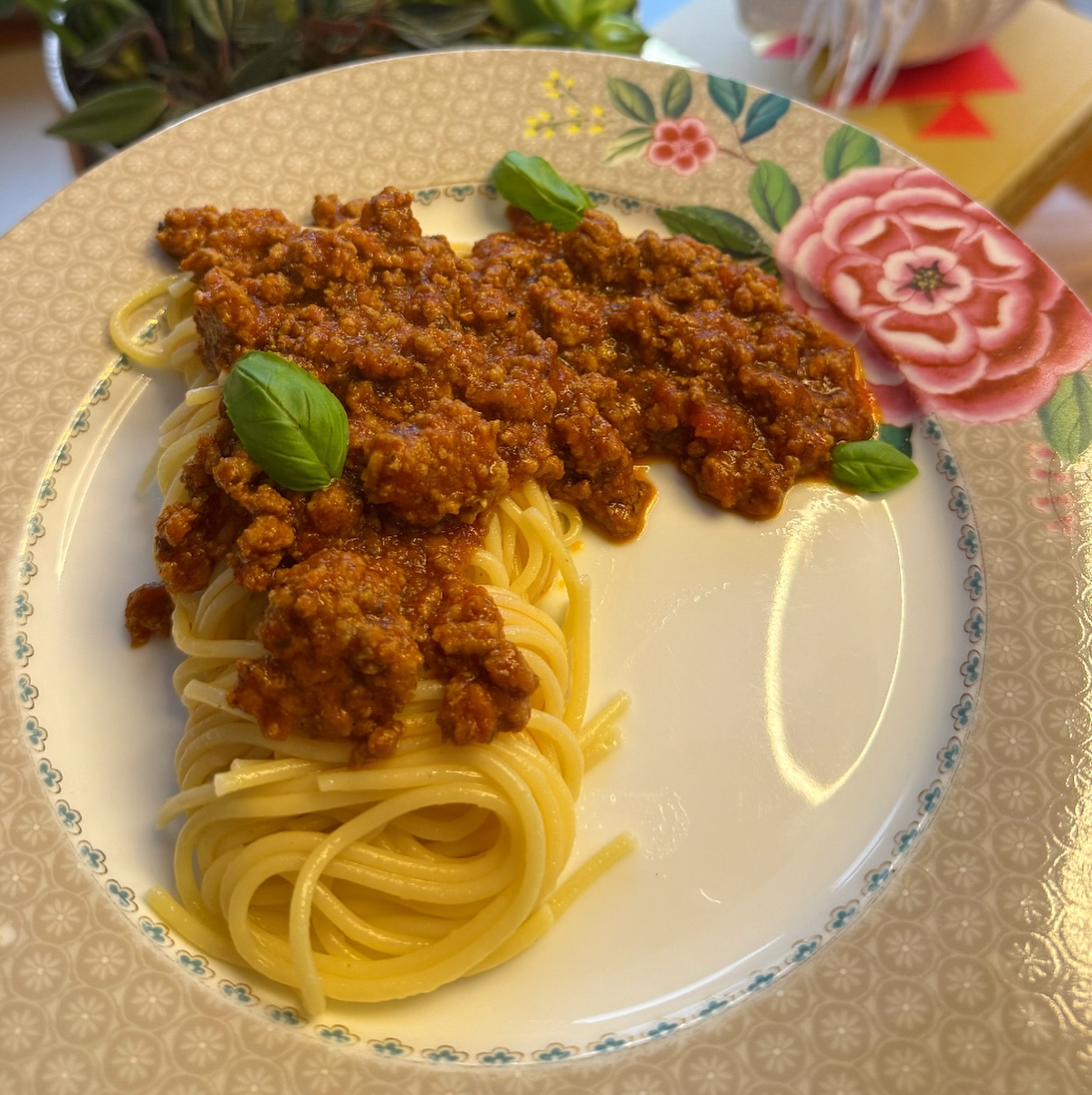 Pasta Bolognese with Burrata and Tomatoes