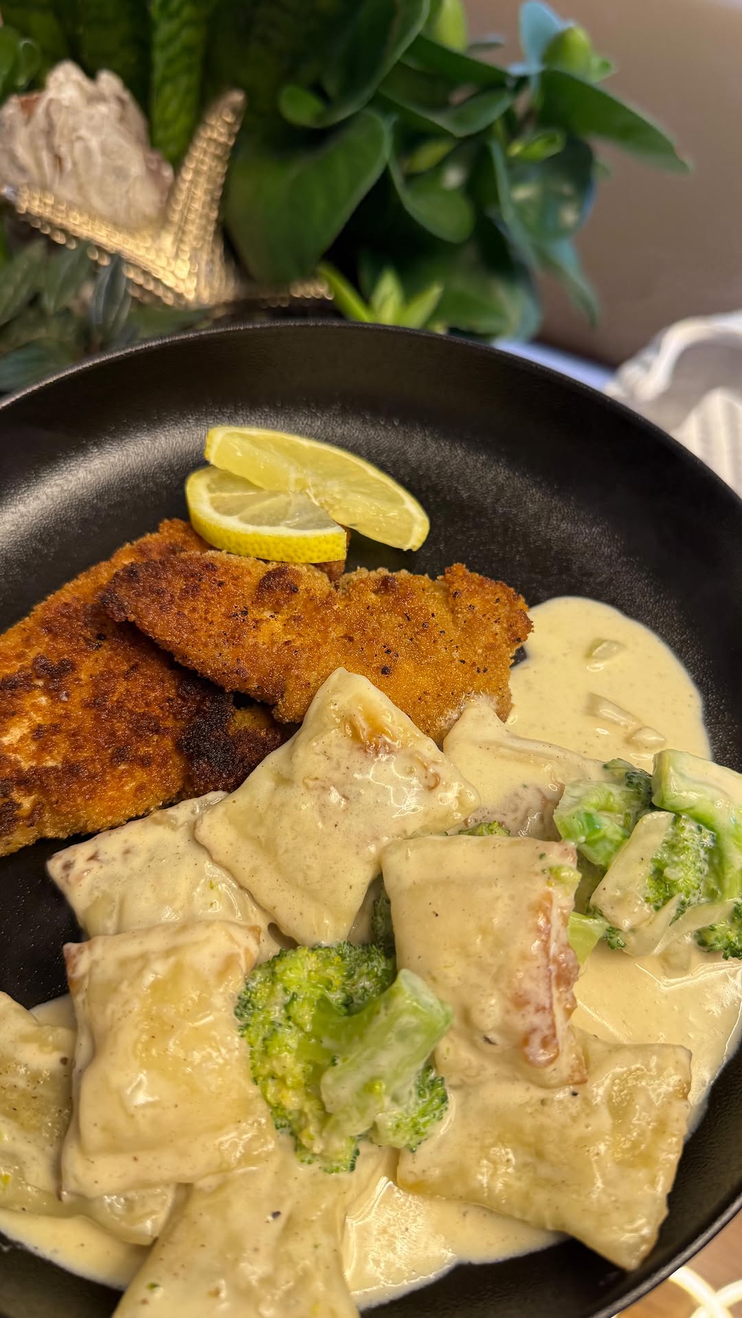 Maultaschen with Broccoli in Cream Sauce