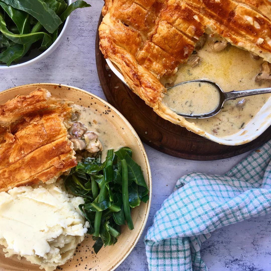 Creamy Chicken and Mushroom Pot Pie