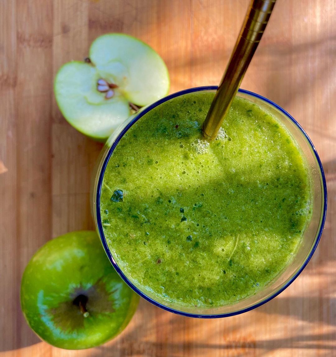 Refreshing Super Green Smoothie Drink