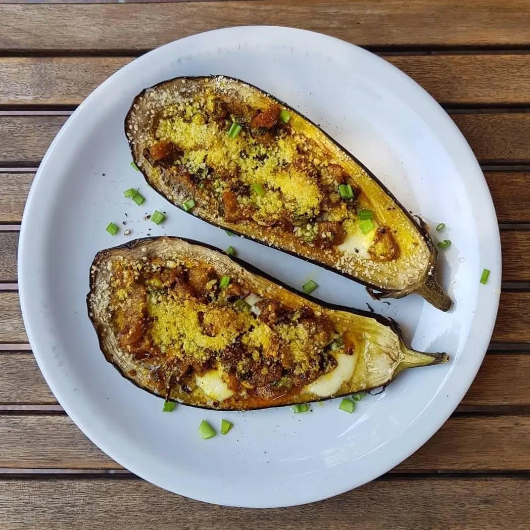 Stuffed Eggplants with Cheese Gratin