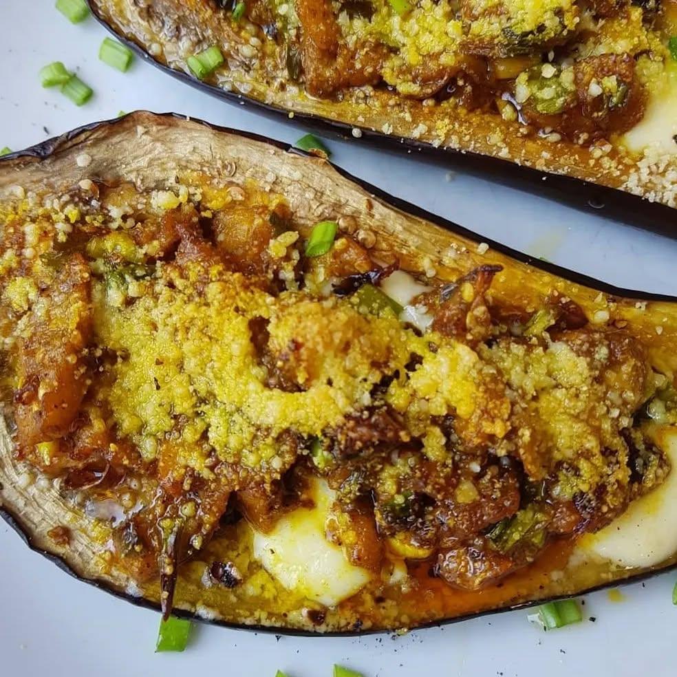 Stuffed Eggplants with Cheese Gratin