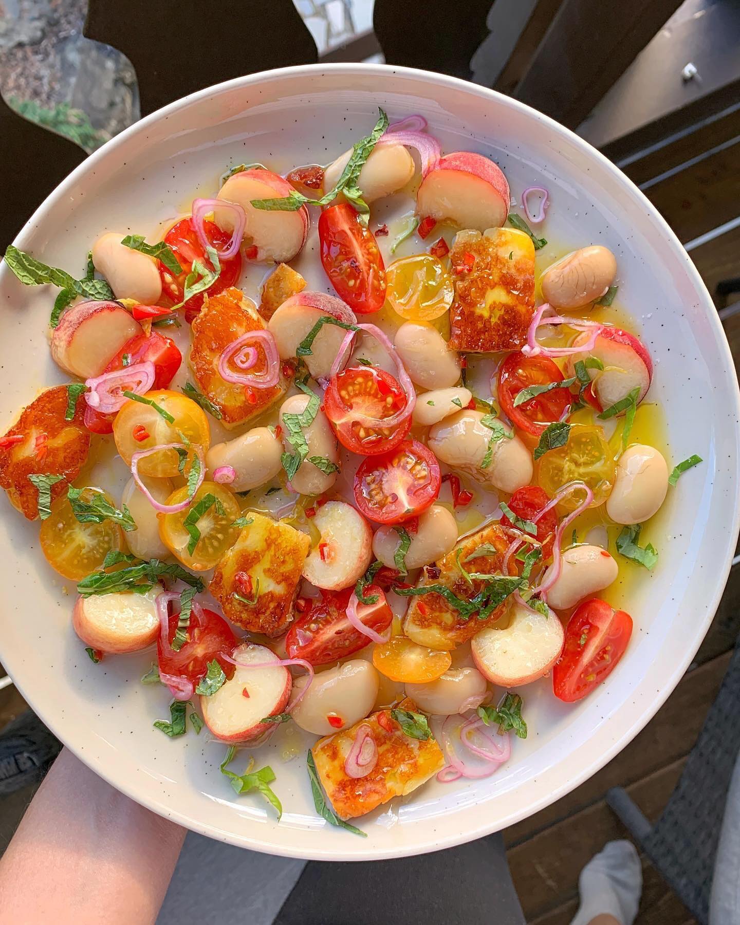 Fresh Peach and Halloumi Salad with Mint and Chili