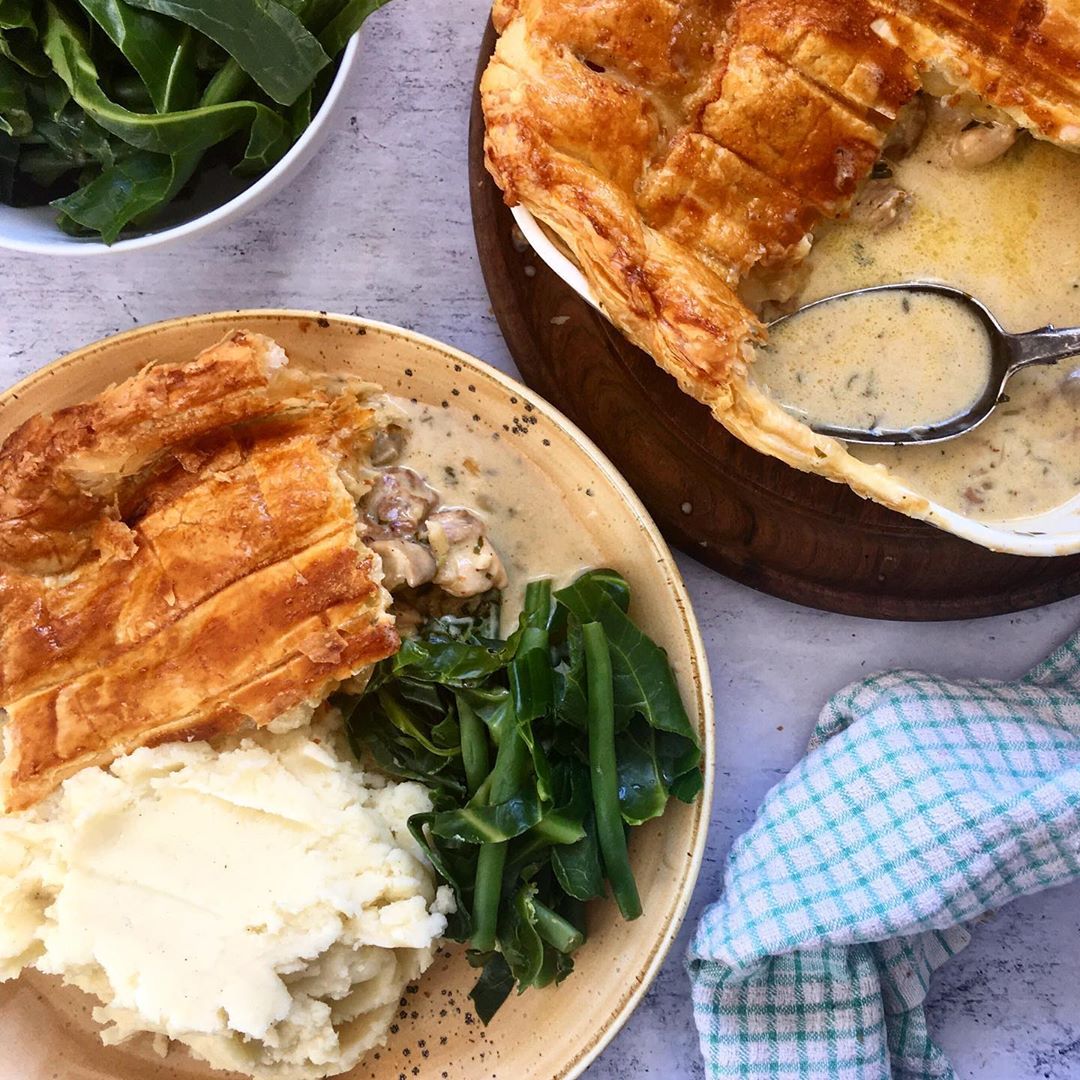 Creamy Chicken and Mushroom Pot Pie