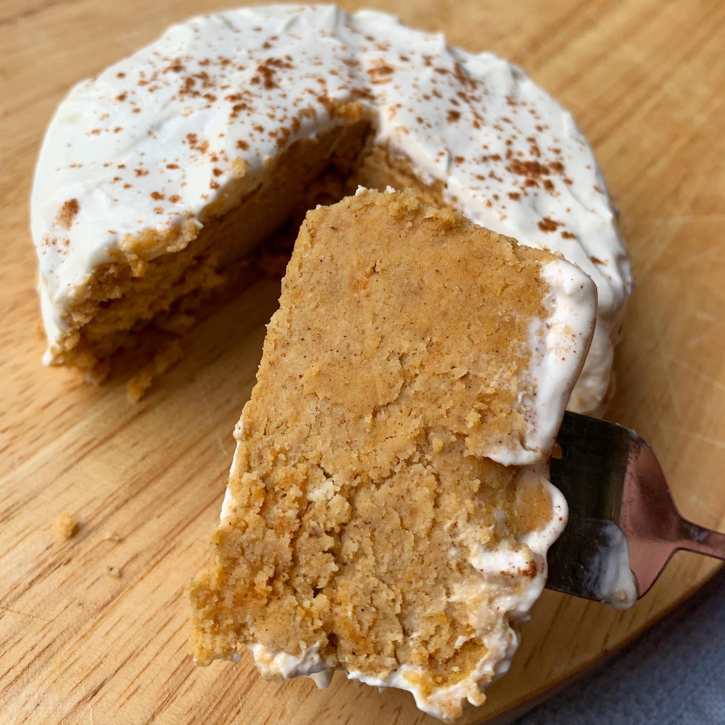Mini Pumpkin Cake with Frosting