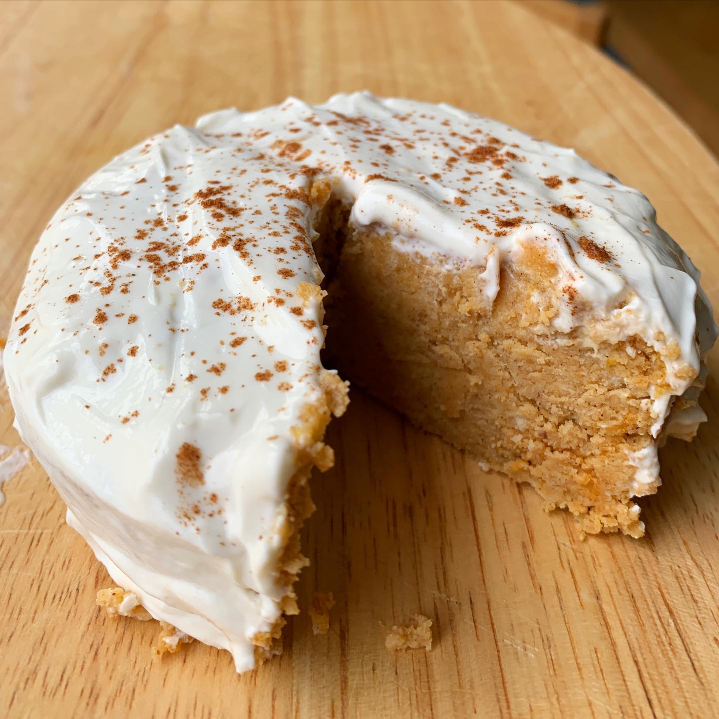 Mini Pumpkin Cake with Frosting