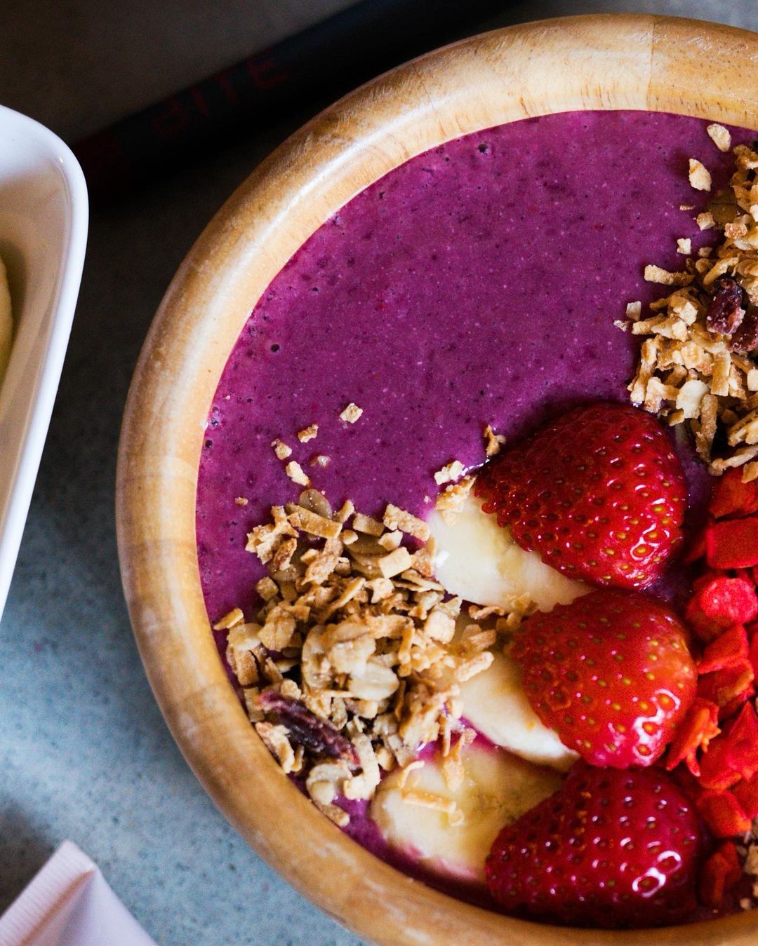 Vegan Smoothie Bowl Inspired by Red Velvet