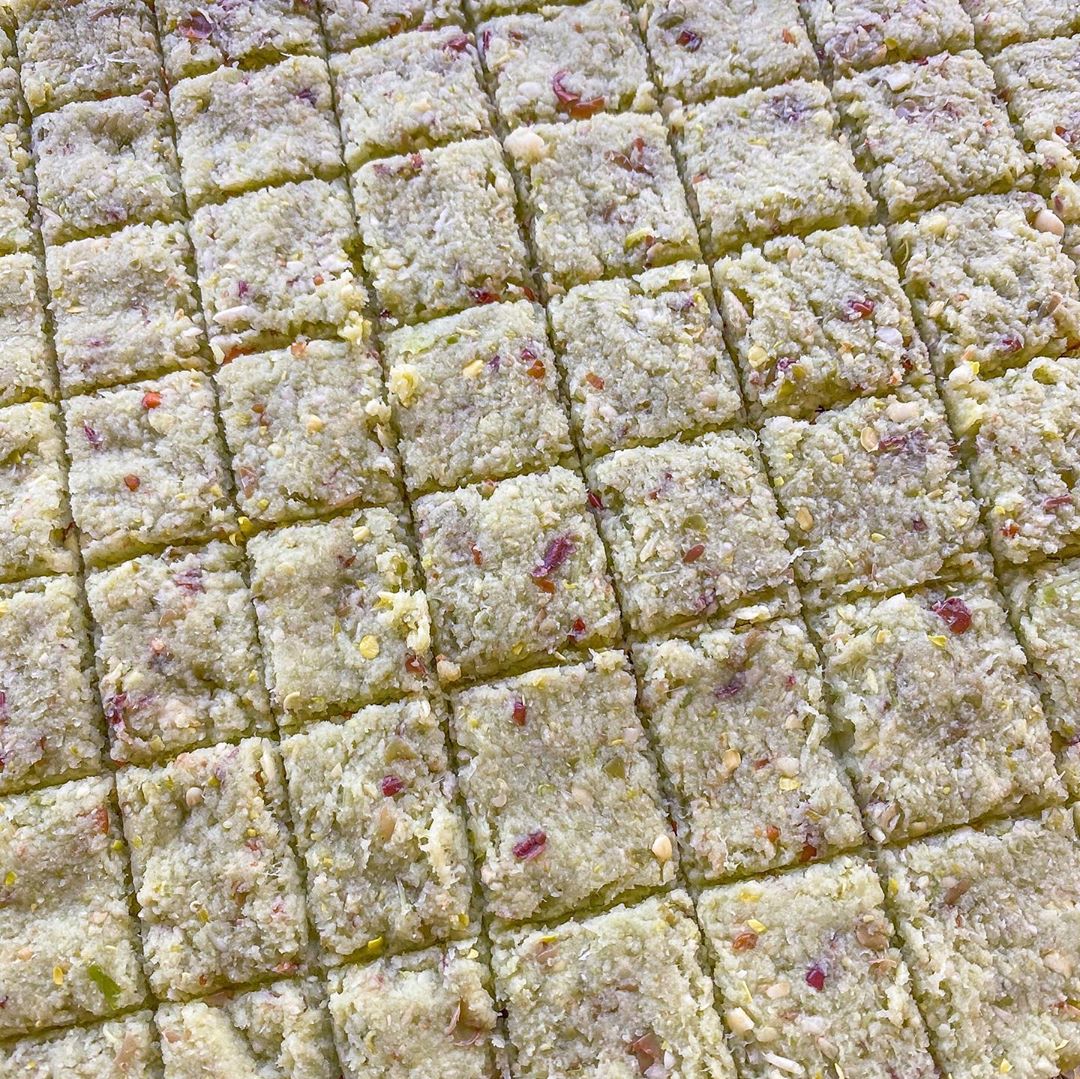 Raw Celery Pulp Crackers