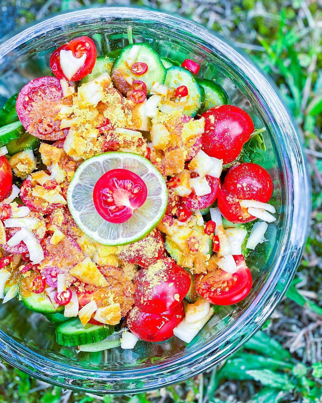 Easy Mixed Greens and Vegetable Salad