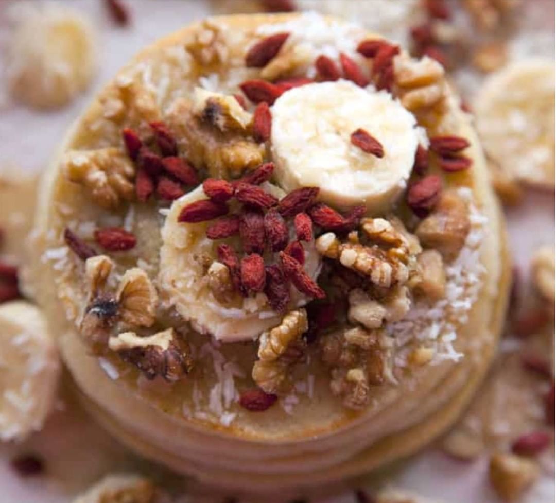 Vegan Banana Pancakes by Edgy Veg