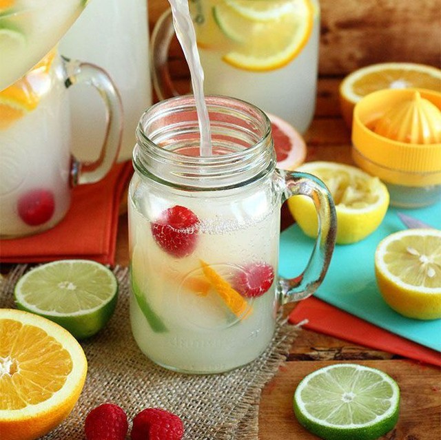 Perfect Summertime Lemonade for Hot Days