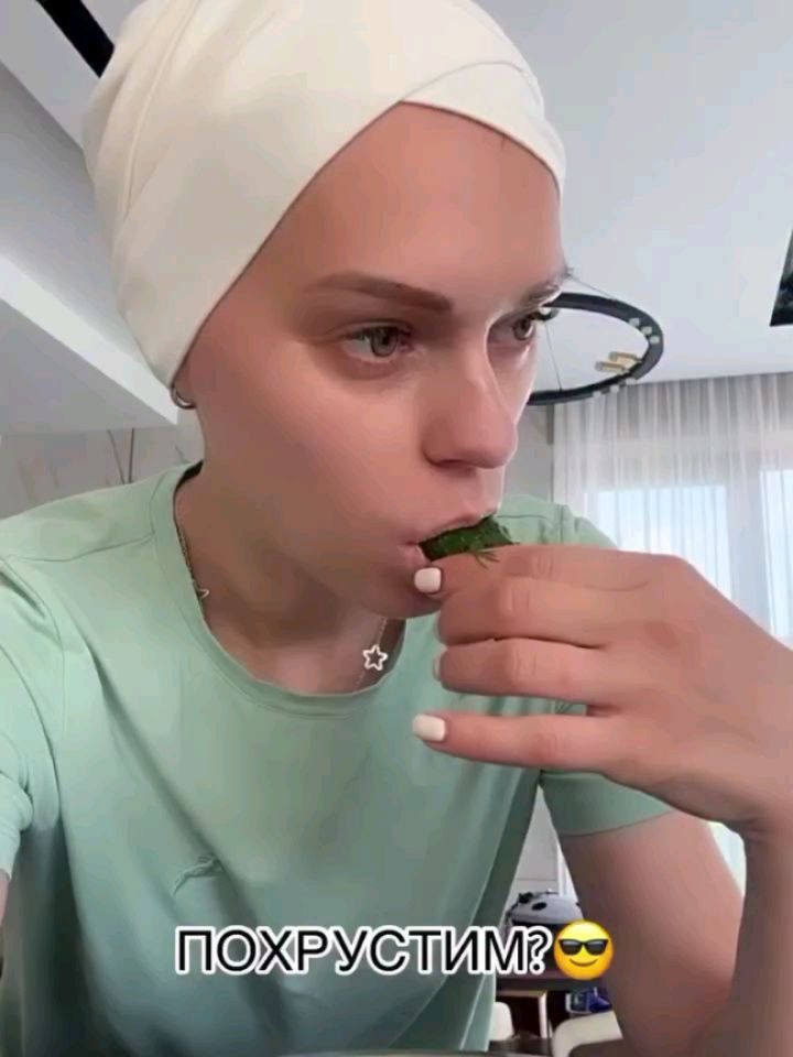 Quick Dill and Garlic Pickled Cucumbers