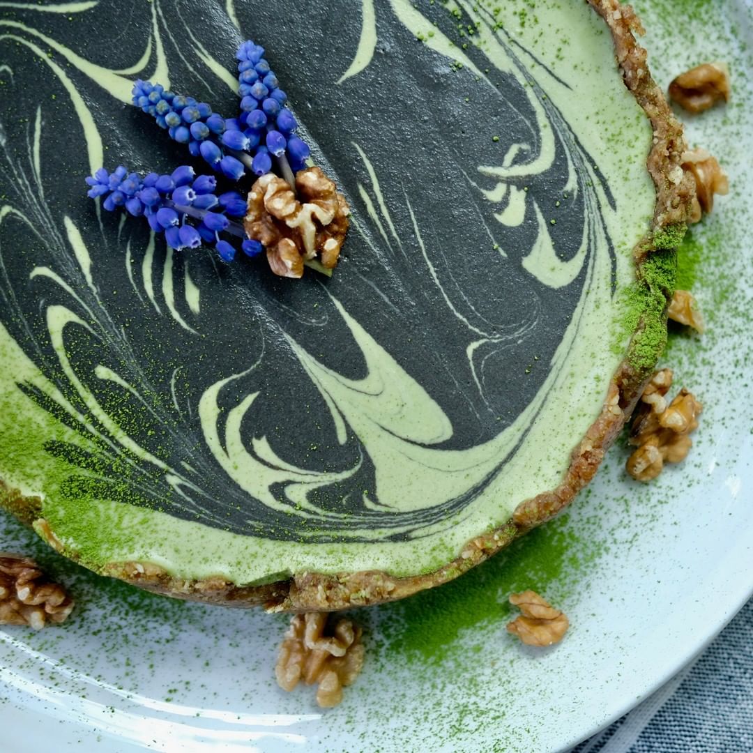 Matcha Charcoal Swirl Raw Vegan Cheezecake