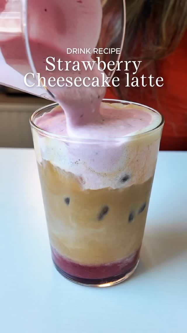 Strawberry Cheesecake Cold Foam Latte