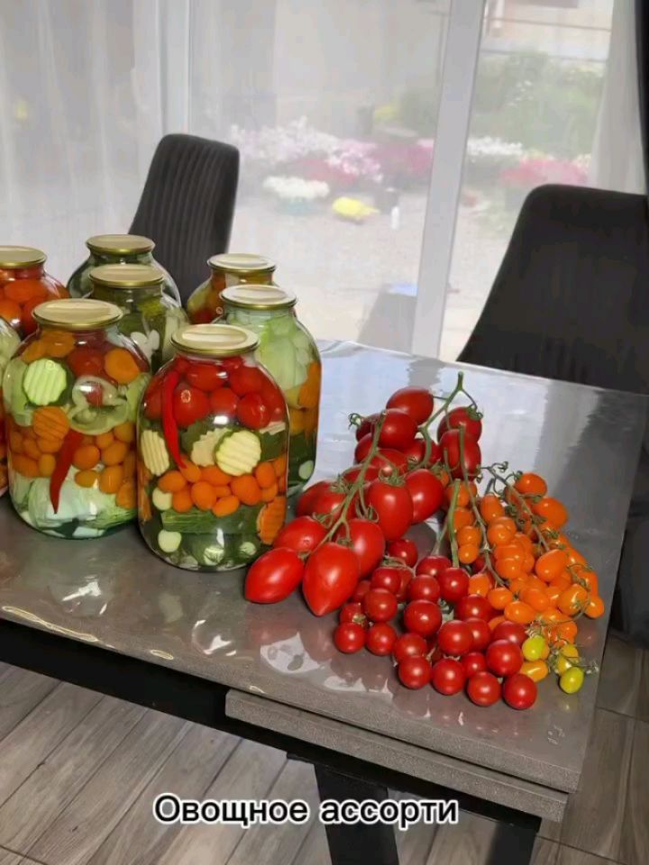 Sun-Dried Tomatoes in Oil