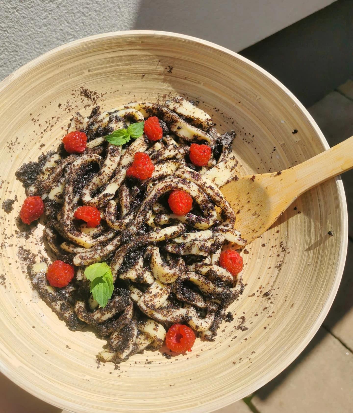 Poppy Seed Noodles with Cottage Cheese Dough