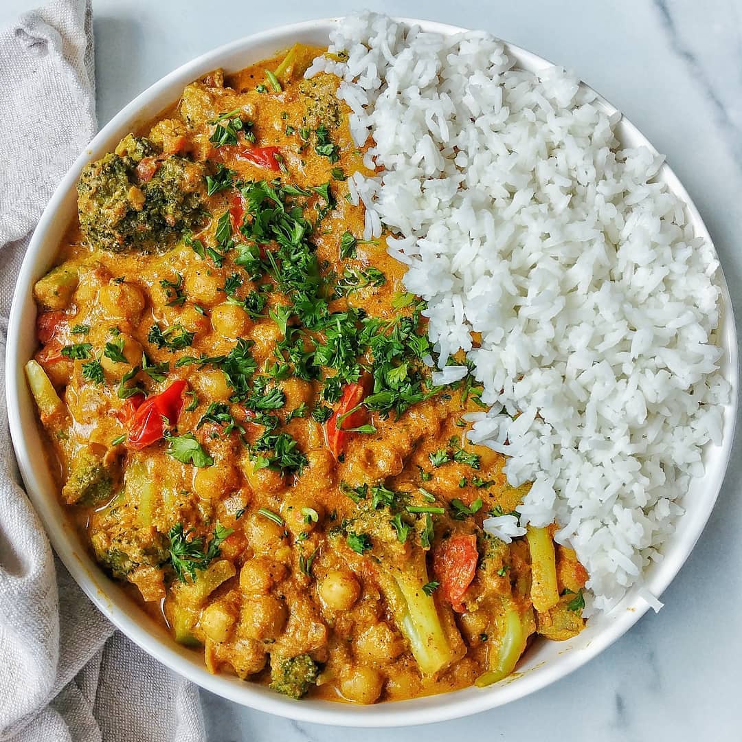 Chickpea Tomato and Broccoli Curry
