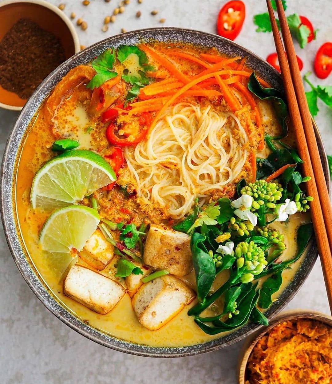 Flavorful Vegan Laksa Noodle Soup