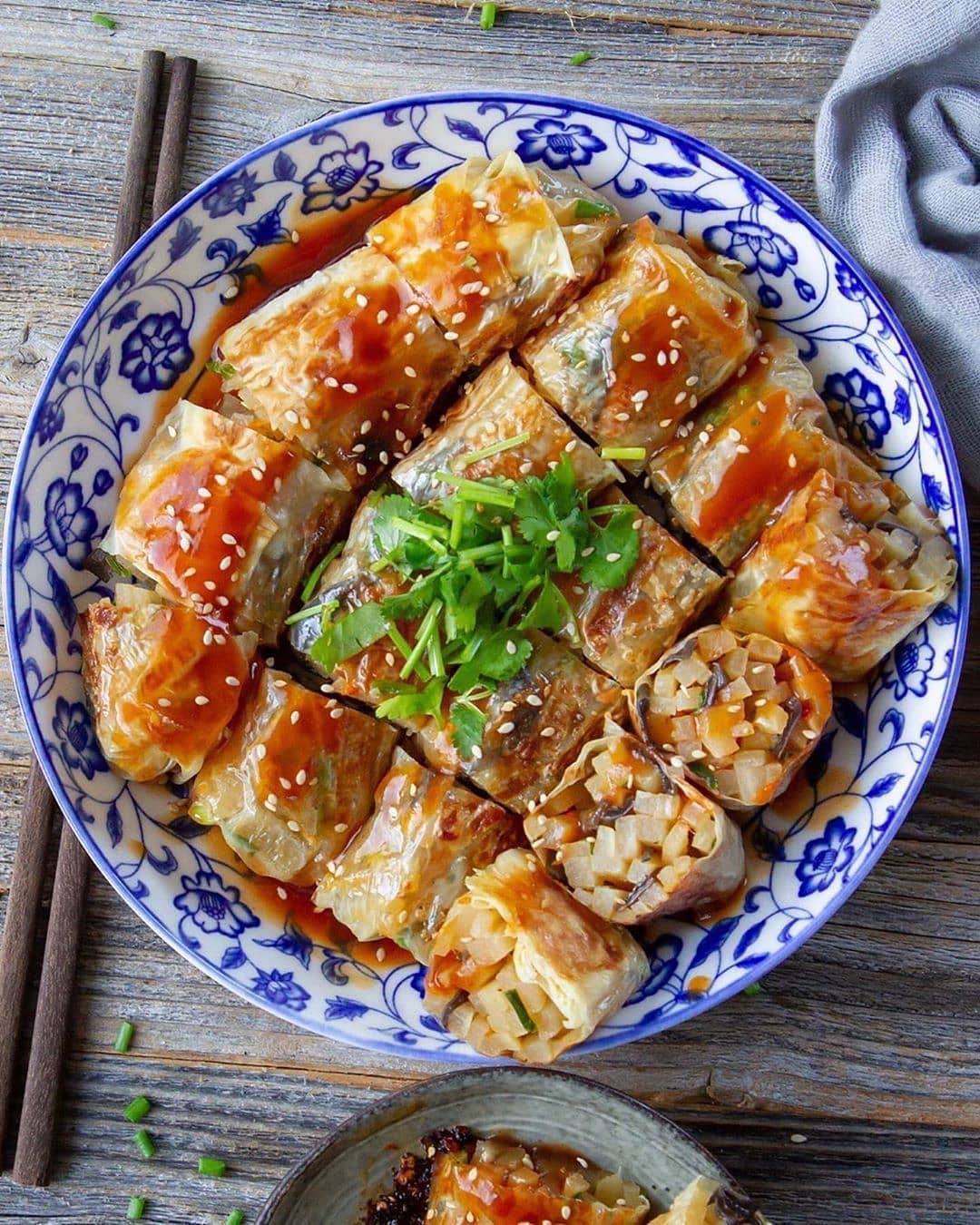 Veggie Rolls with a Spicy Sweet Sauce