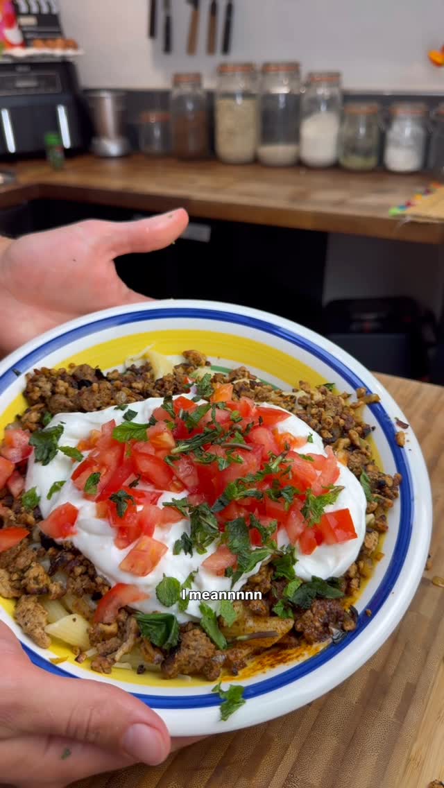Turkish Pasta with Mince and Garlic Yogurt