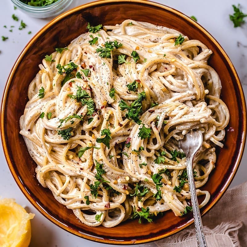 Creamy Vegan Alfredo Pasta in 20 Minutes