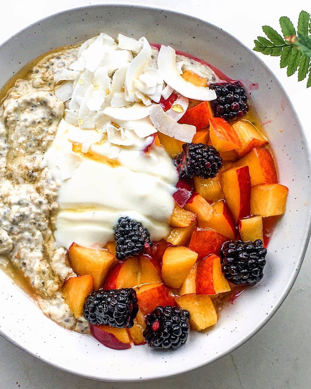 Summery Vanilla Overnight Oats