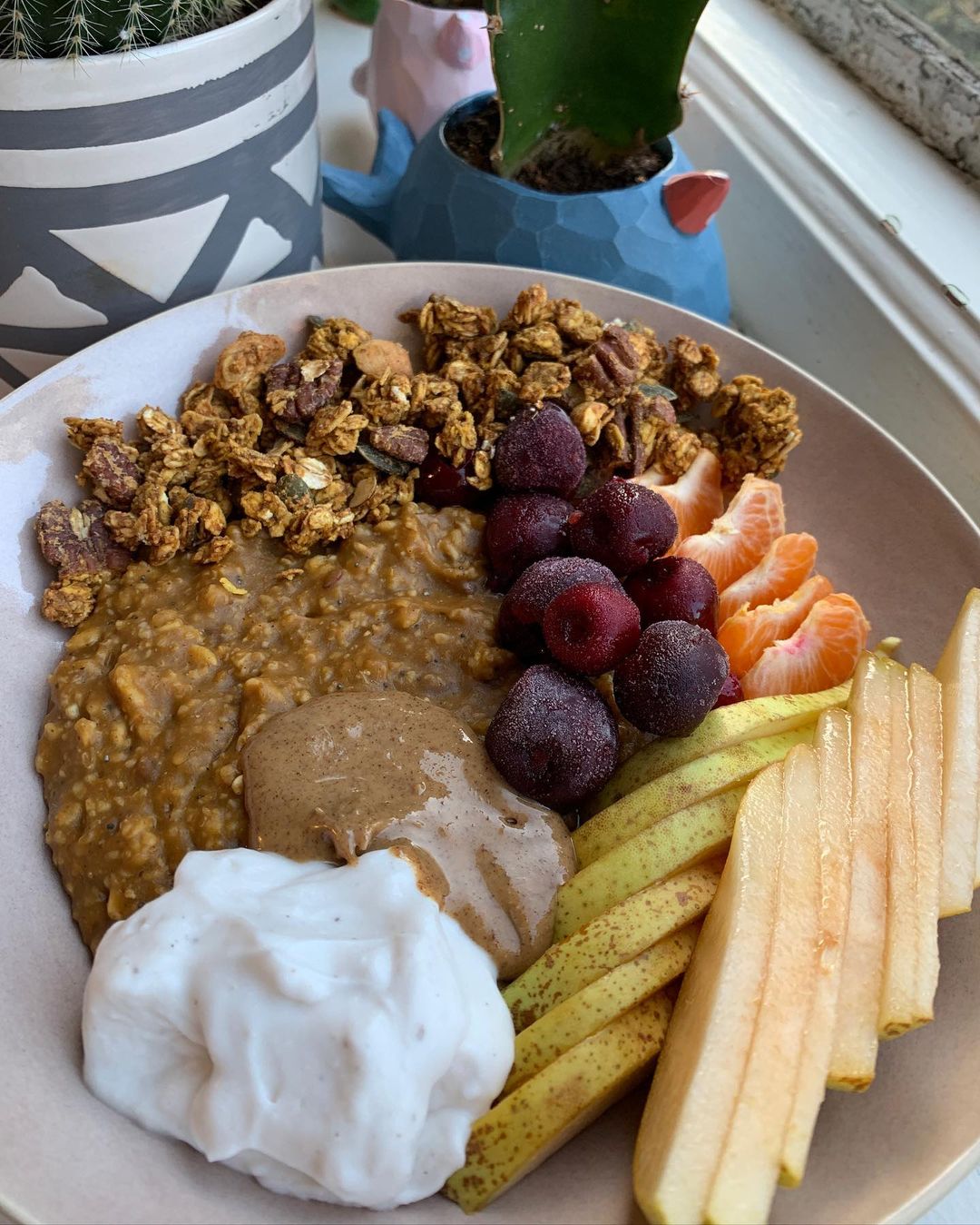 Pumpkin Spice Oatmeal with Creamy Toppings