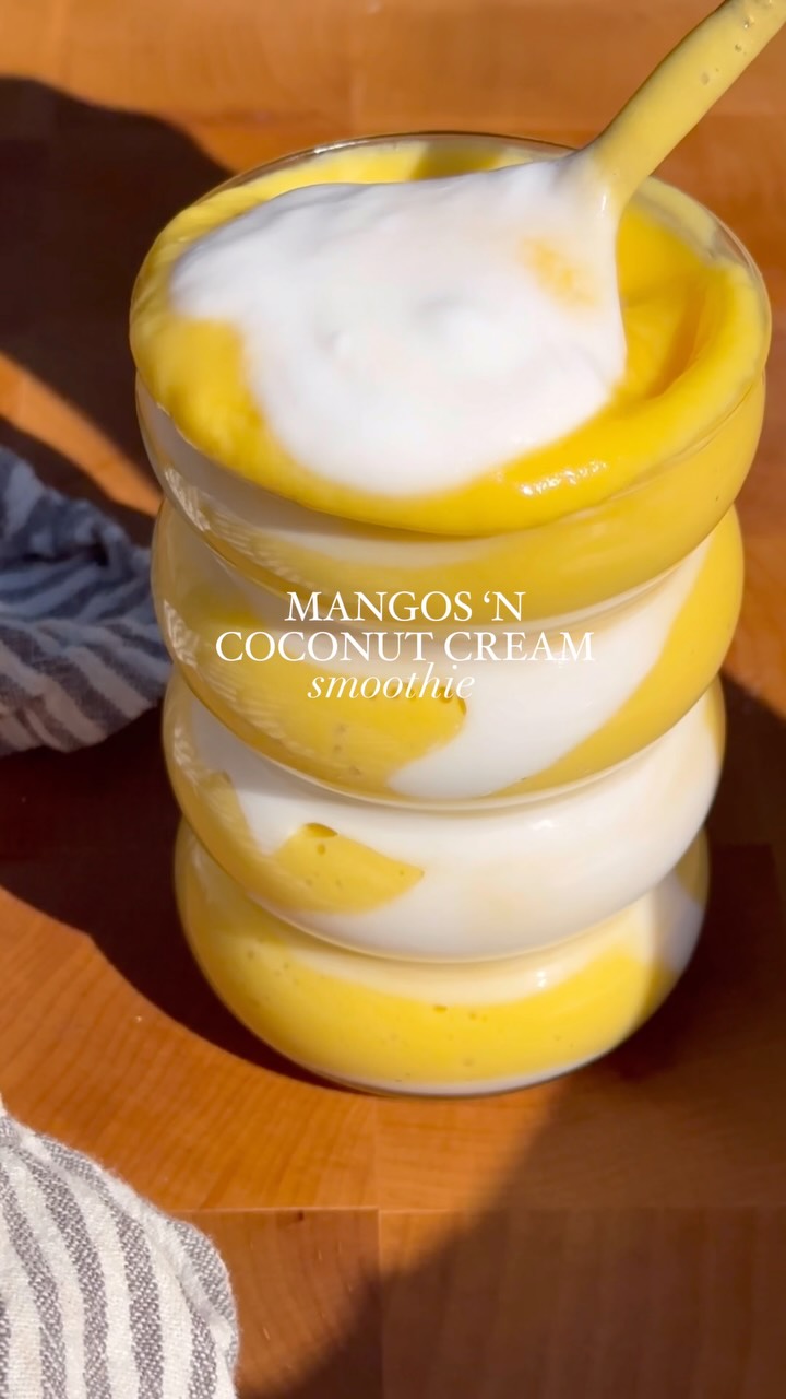 Refreshing Mango Pineapple Smoothie