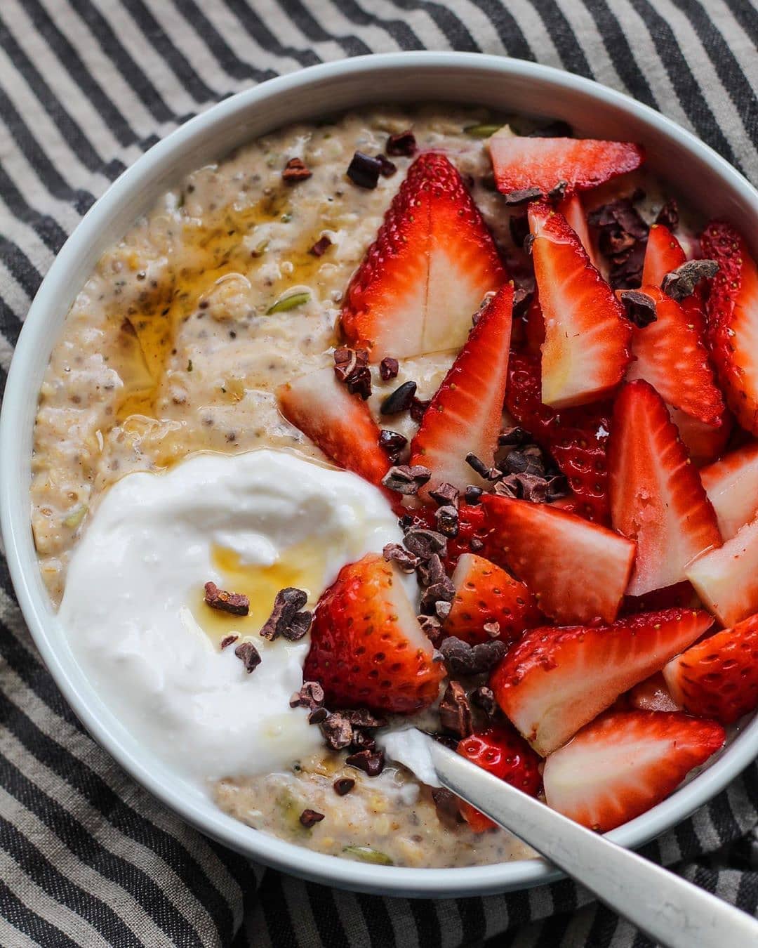 Nutritious and Delicious Strawberry Oats Breakfast Bowl