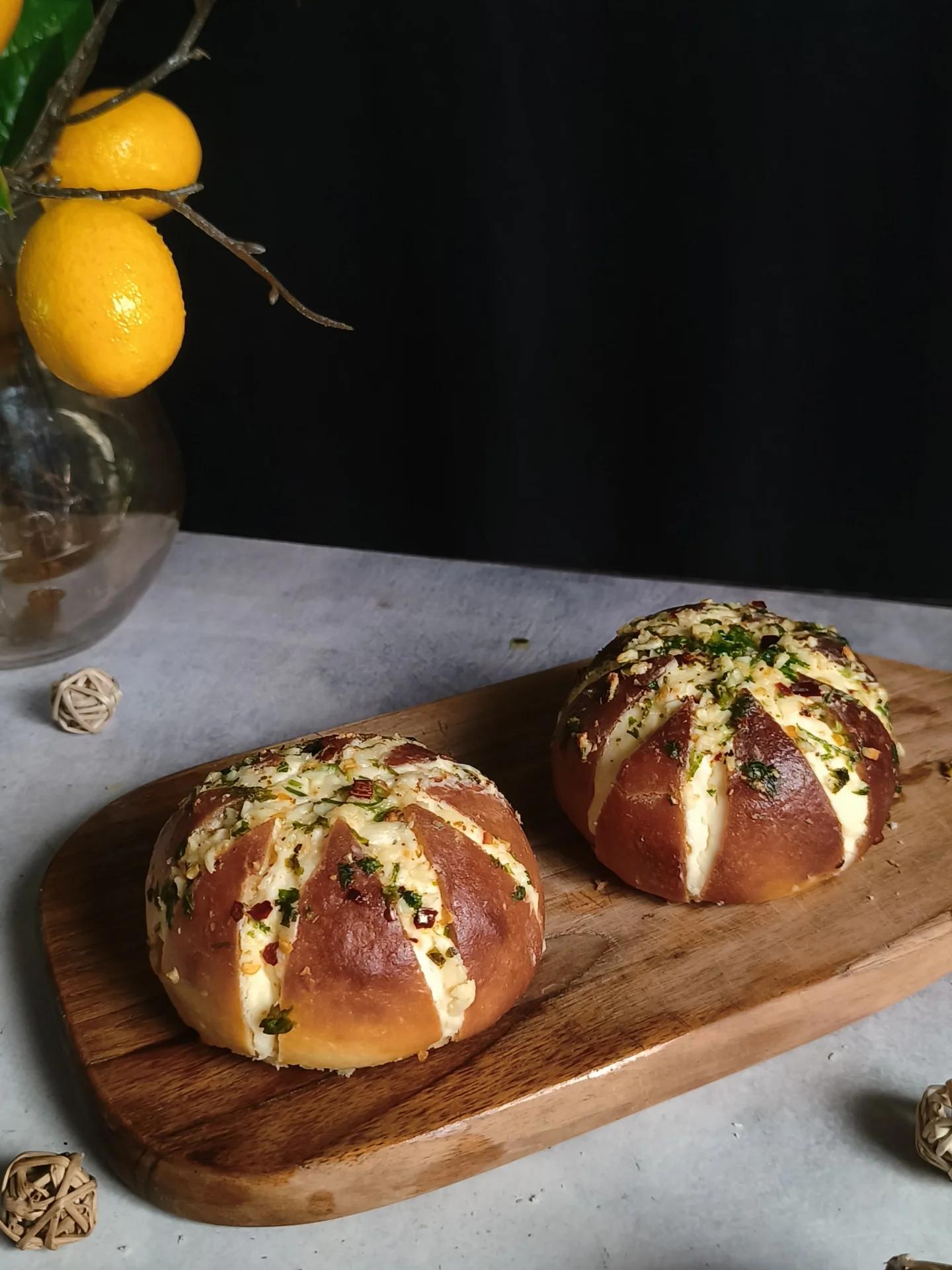 Cheesy Korean Garlic Buns
