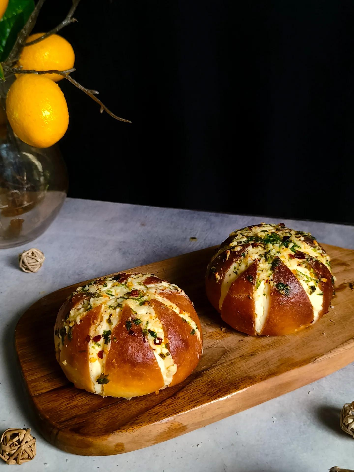 Cheesy Korean Garlic Buns