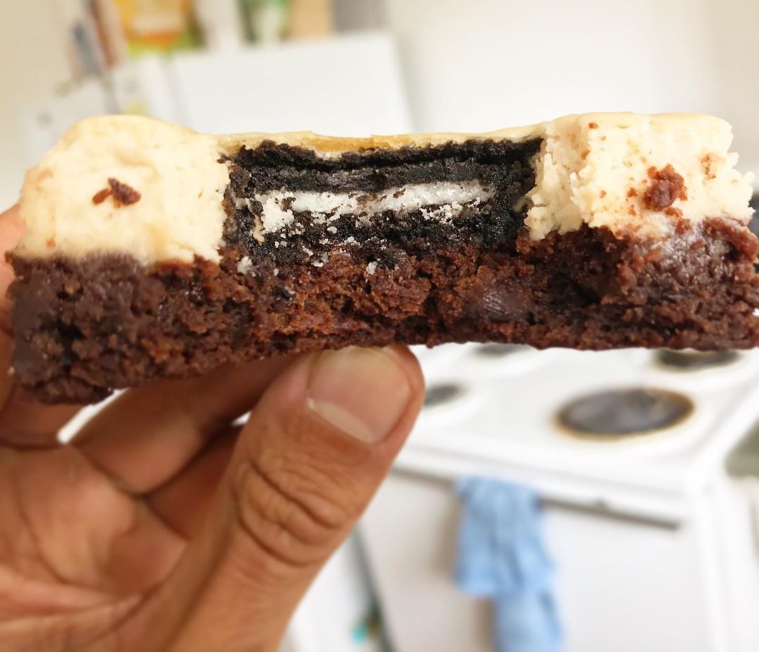 Vegan Cheesecake Oreo Brownies