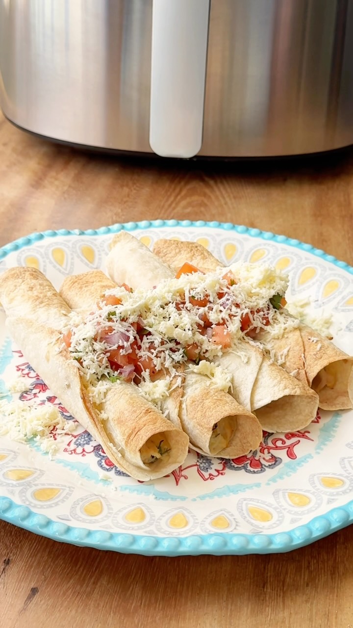Chicken Flautas with Fresh Pico De Gallo