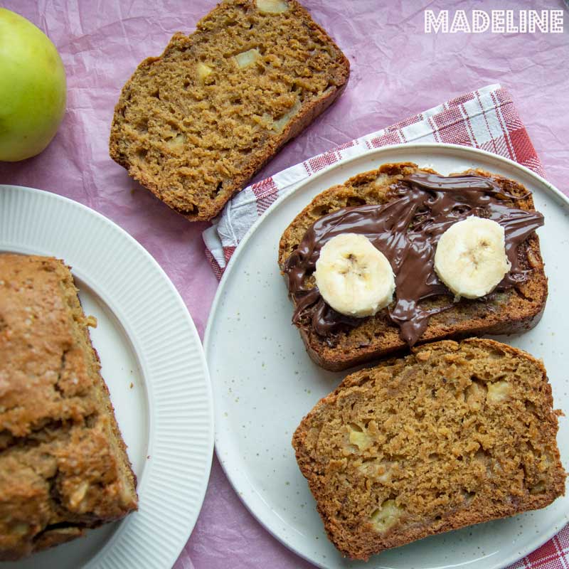 Banana and Apple Cake