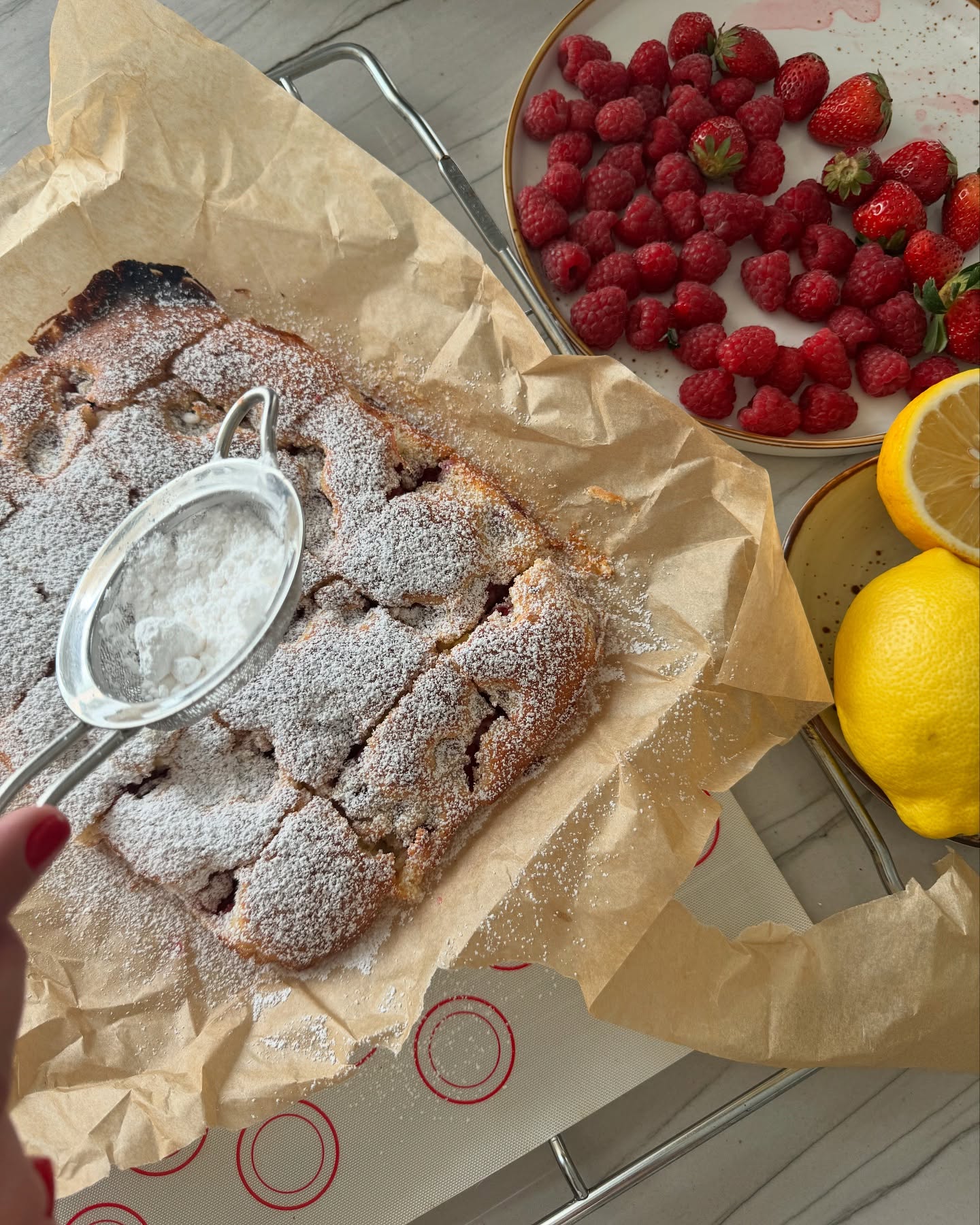 Light Summer Raspberry Pie