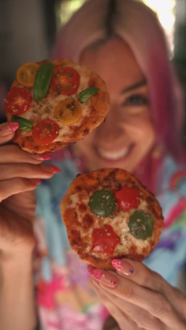 Quick Mini Pizzas with No Rising