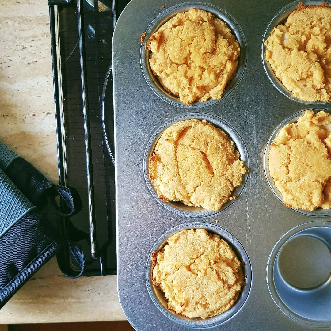 Keto Lemon Cakes