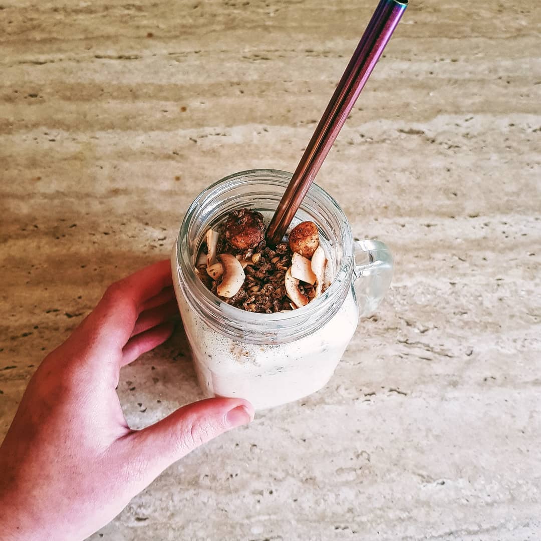Salty Date Shake with Caramel Flavor