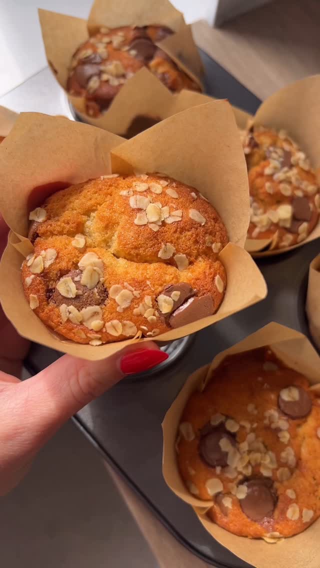 Banana Chocolate Chip Muffins