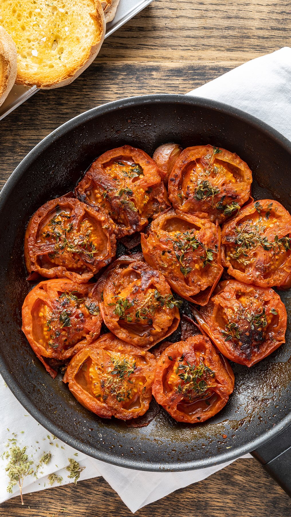 Pan-Fried Tomatoes with Oregano