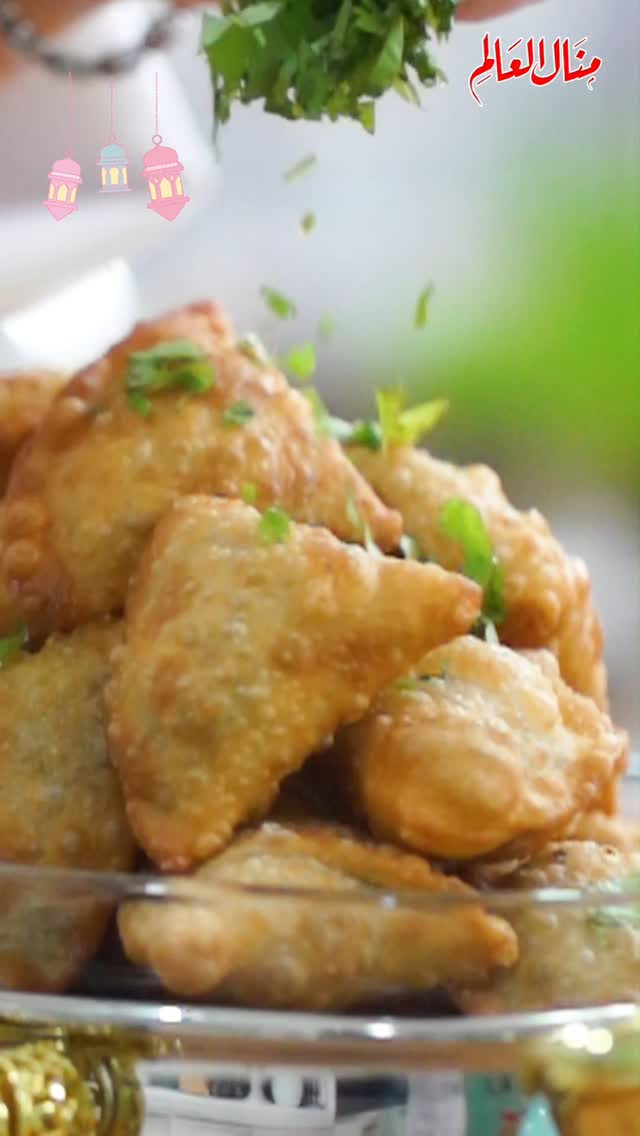 Crispy Meat-Filled Samosas
