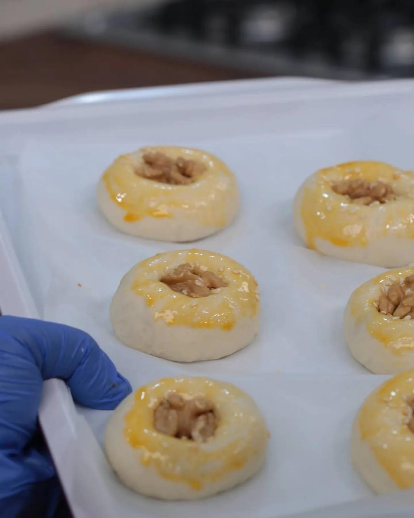 Baked Date-Filled Pastry Balls with Nuts