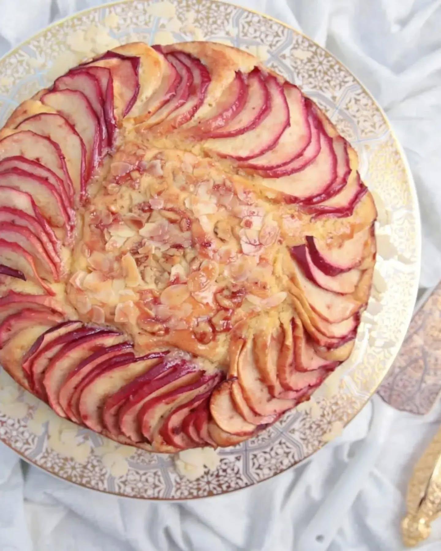 Apple Slices Cake