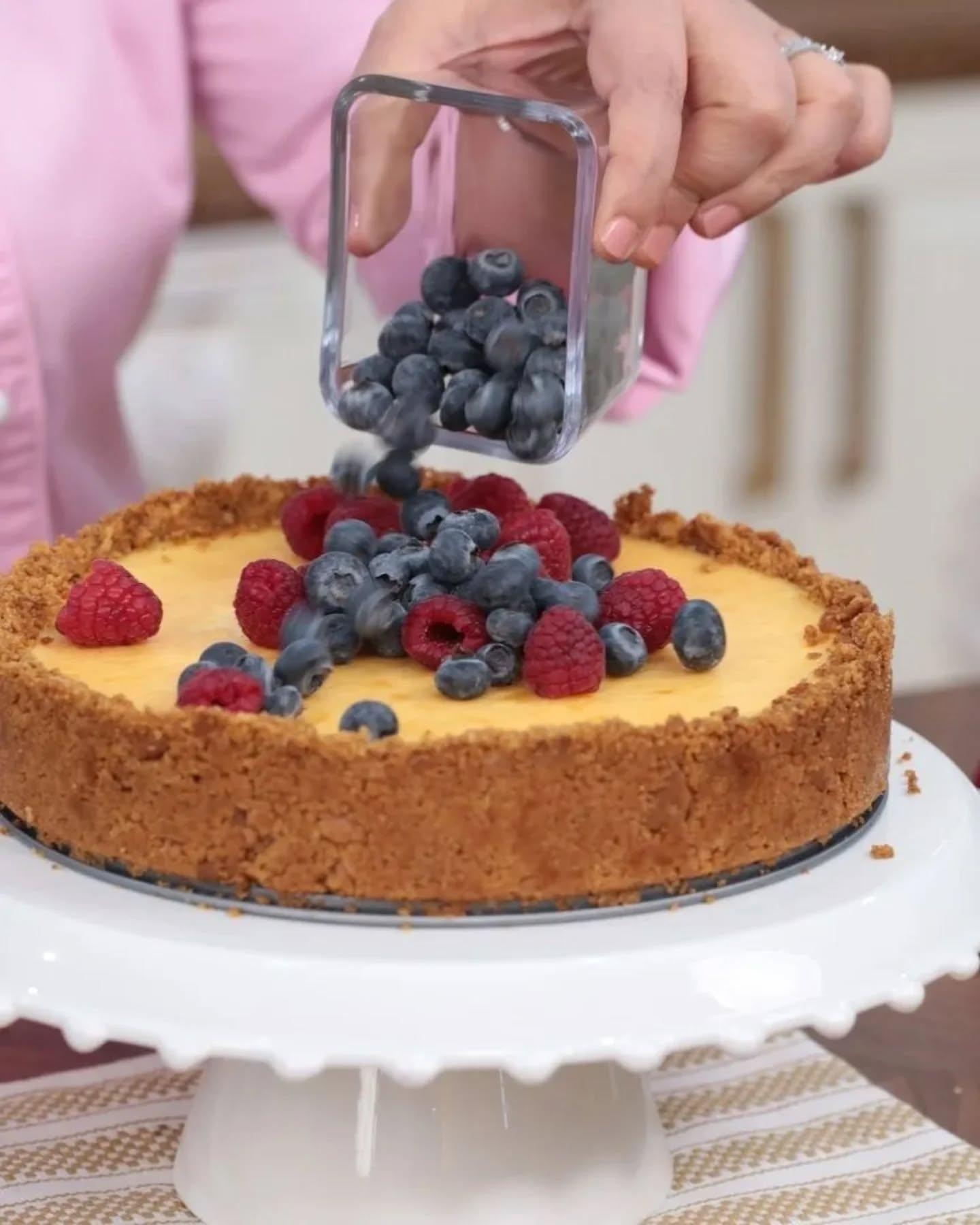 Strawberry Cheesecake with Biscuit Crust
