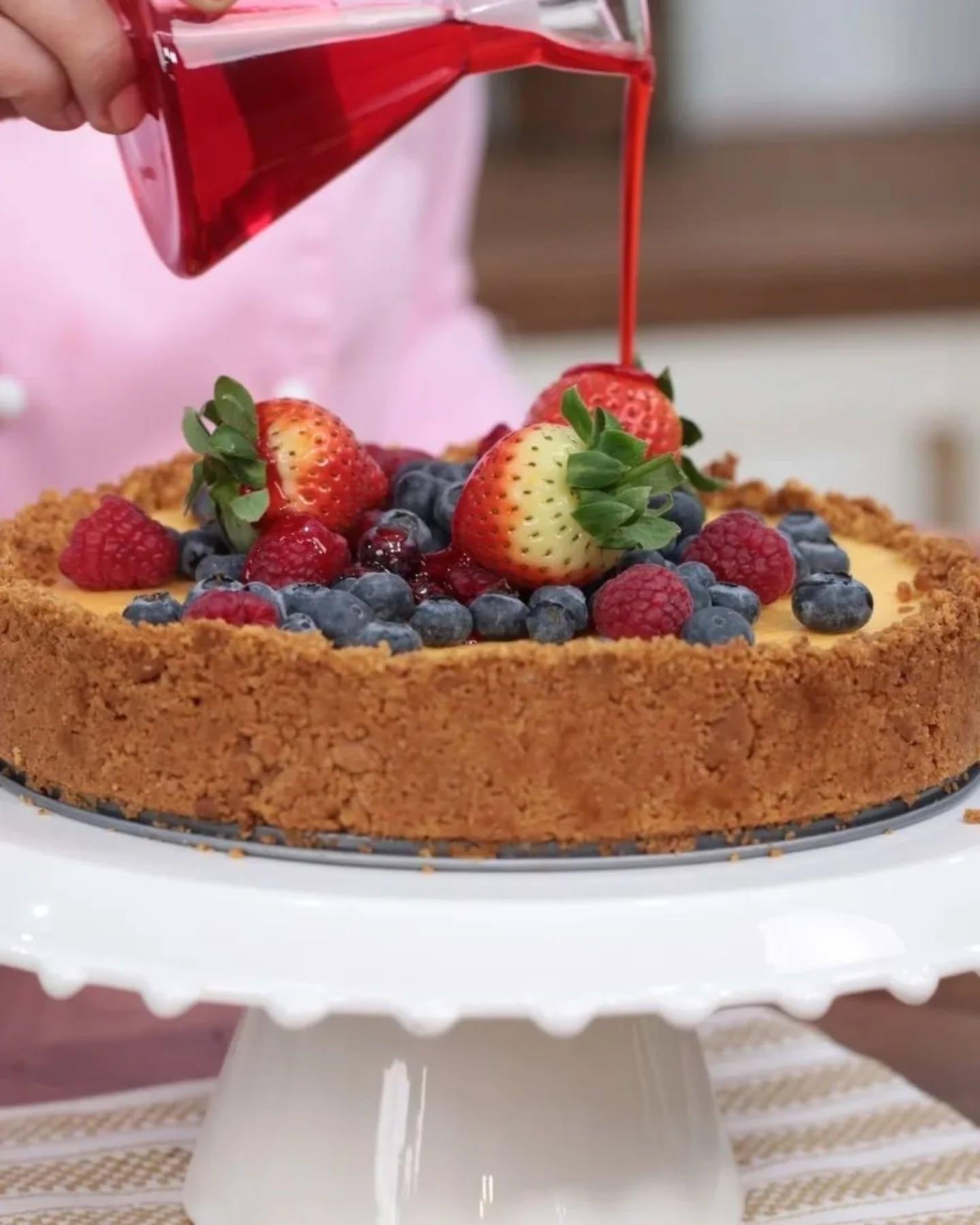 Strawberry Cheesecake with Biscuit Crust