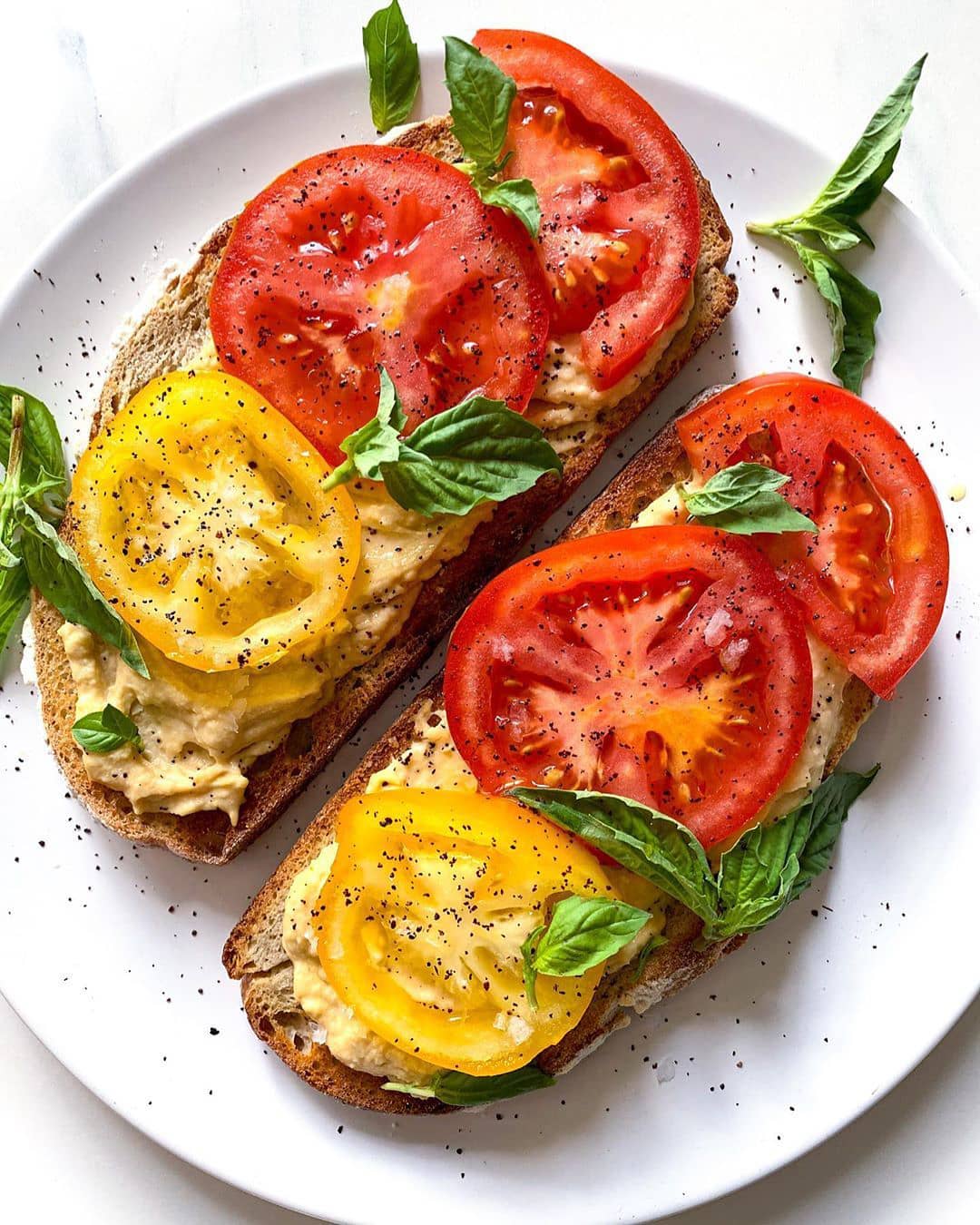 Sourdough Toast with Hummus and Tomatoes