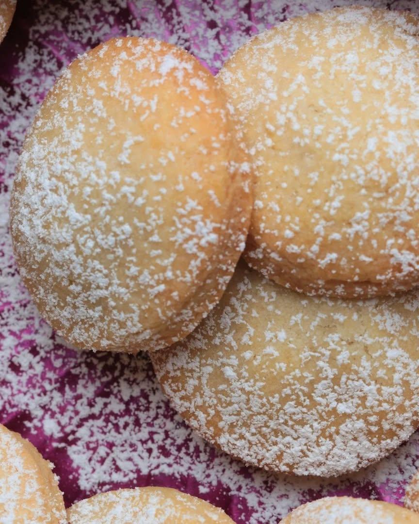 Apple-Stuffed Biscuits