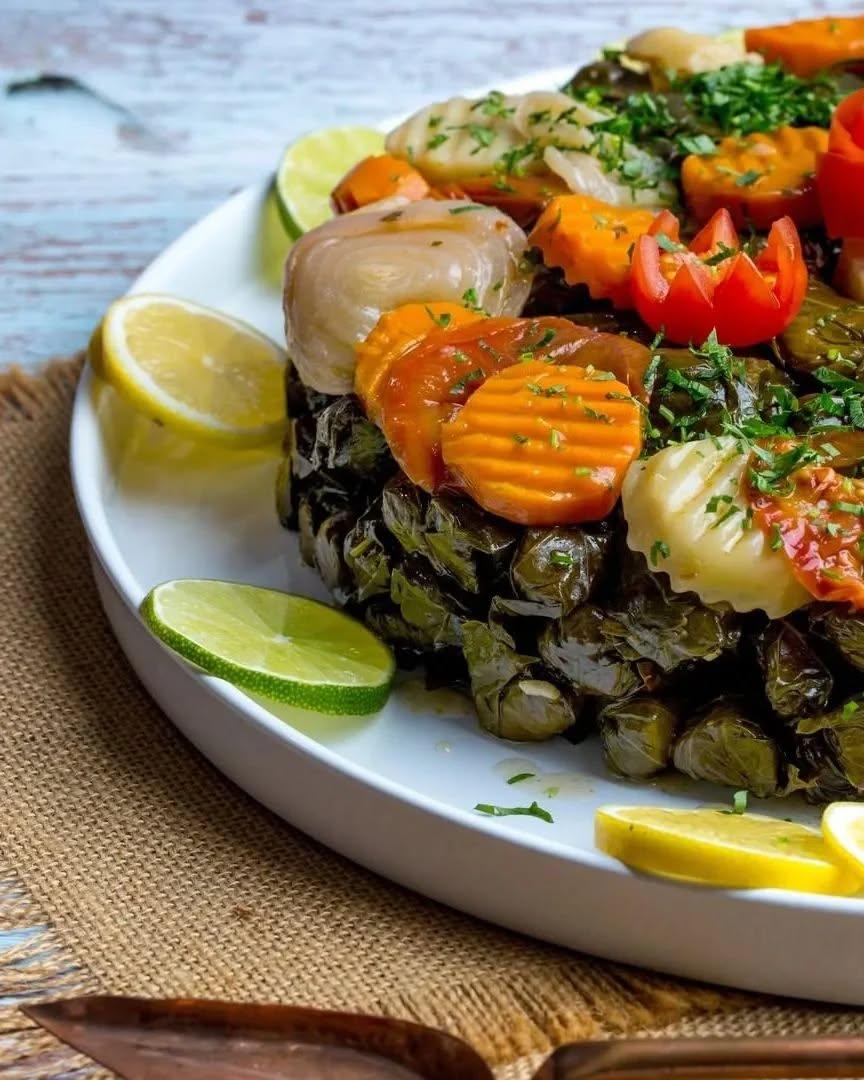 Stuffed Grape Leaves in Oil