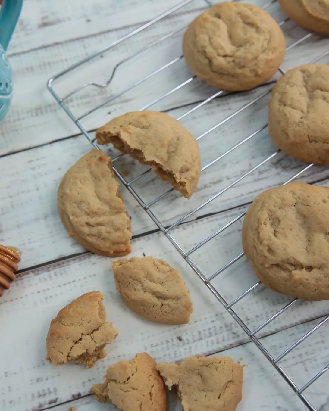 Honey Cookies with Brown Sugar