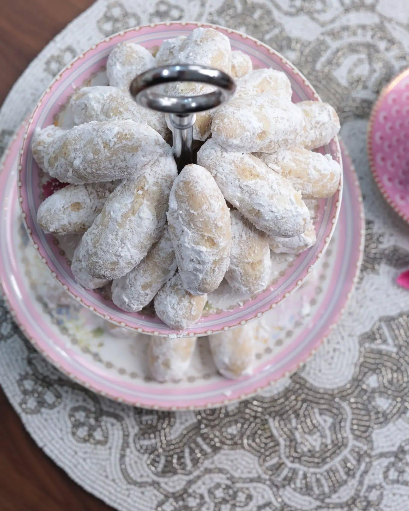 Easy Baked Almond Fingers Cookies